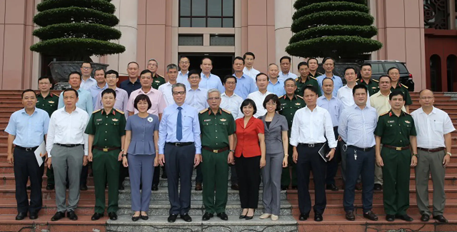 Bộ Quốc phòng gặp mặt các trưởng cơ quan đại diện Việt Nam ở nước ngoài nhiệm kỳ 2020 - 2023