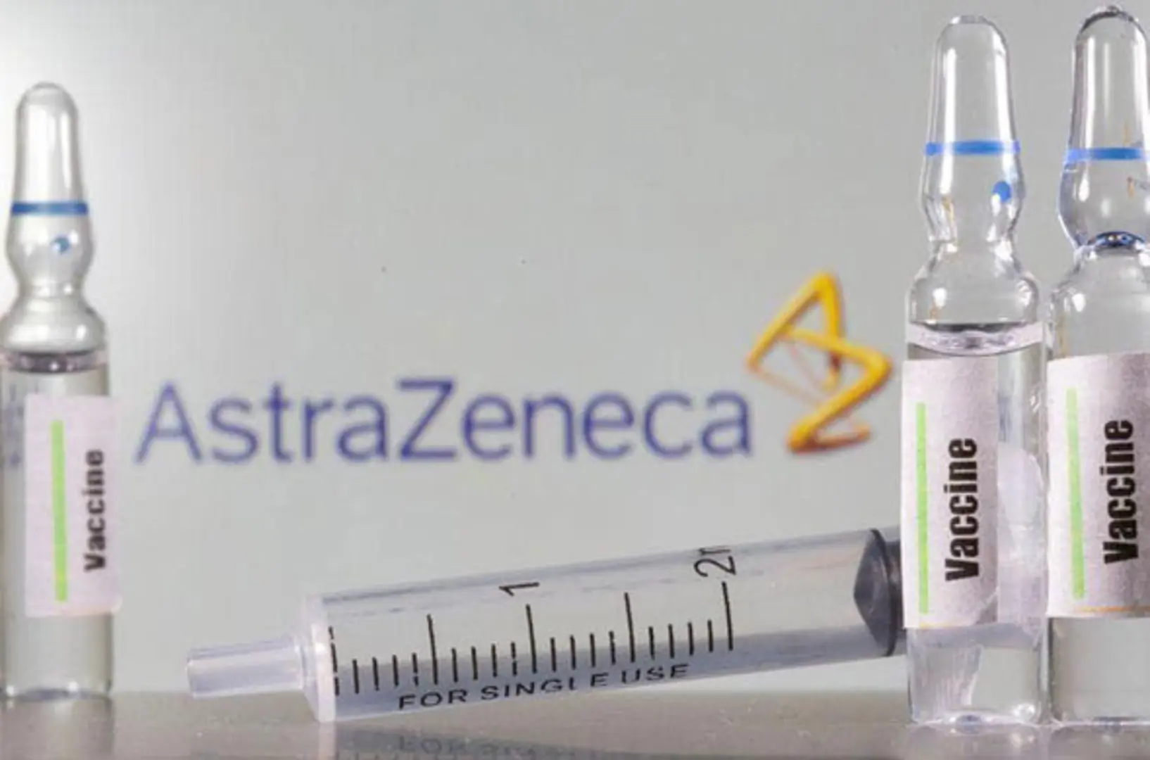 AstraZeneca tiếp tục thử nghiệm vaccine ngừa Covid-19