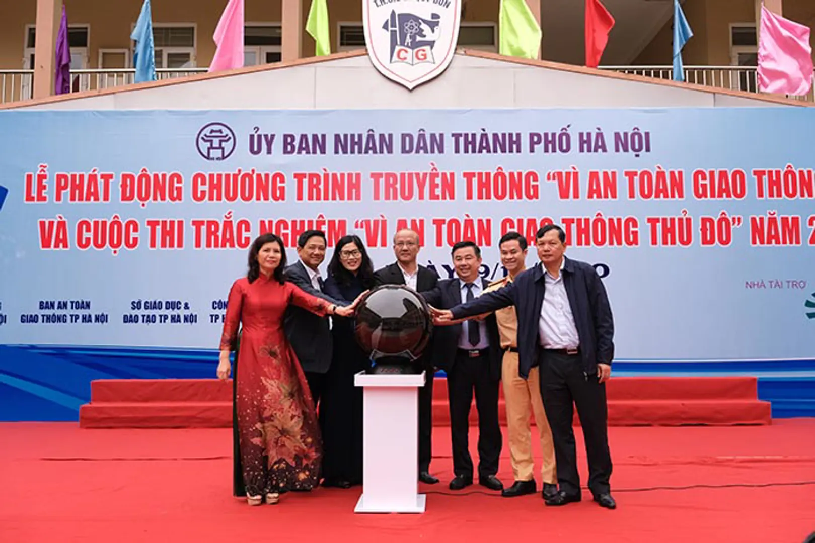 Báo Kinh tế & Đô thị: Tin tức tổng hợp hấp dẫn nhất trên số báo in ngày 20/10