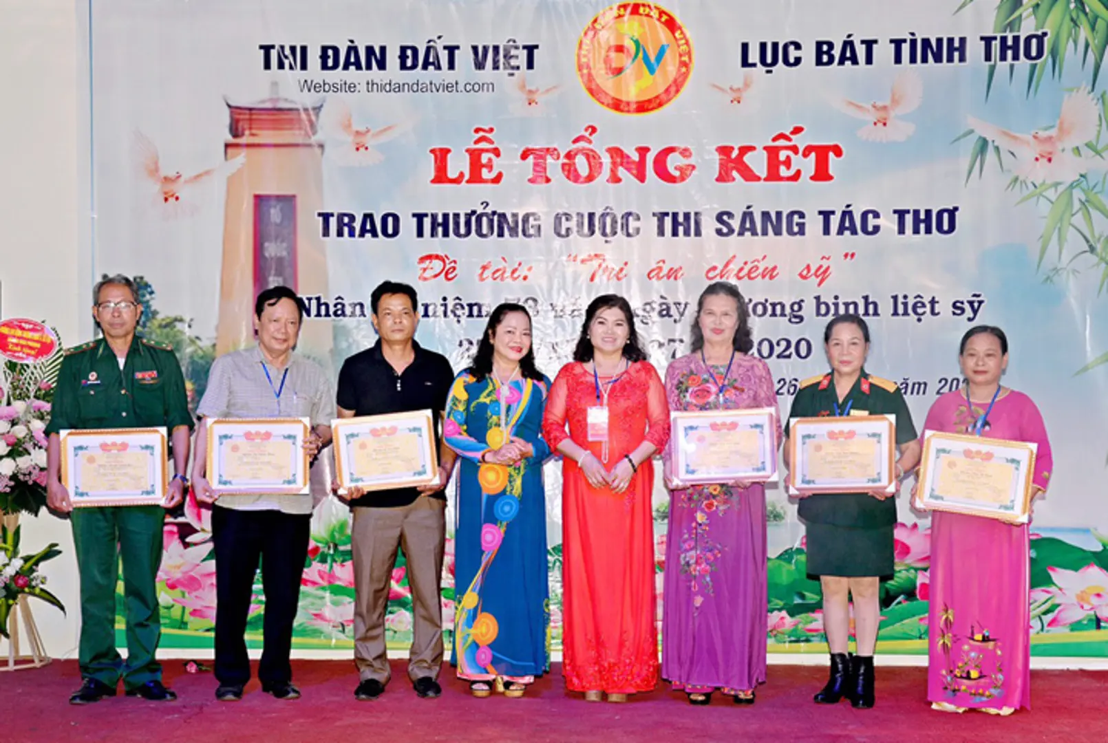 Hơn 1.000 bài thơ dự thi về đề tài: "Tri ân chiến sĩ"