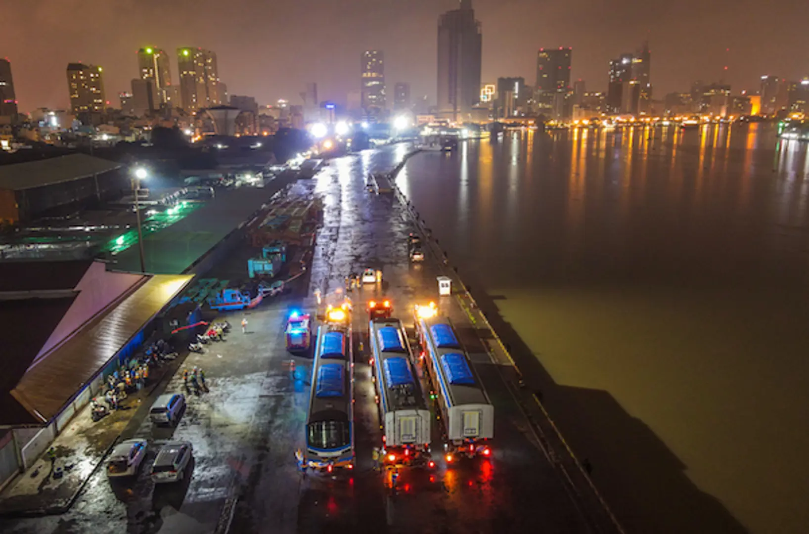 TP Hồ Chí Minh: 3 toa tàu metro số 1 đã về depot Long Bình