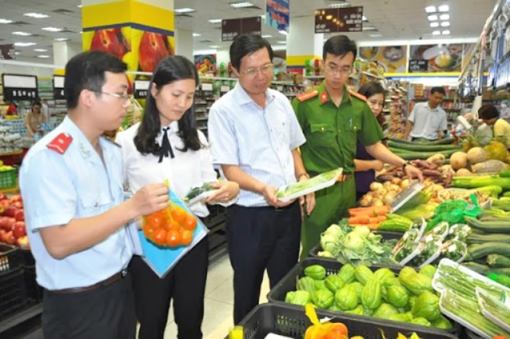 Hà Nội xử lý hàng chục vi phạm trong lĩnh vực vật tư nông nghiệp