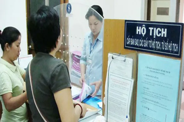 Tiếp nhận yêu cầu đăng ký hộ tịch trực tuyến