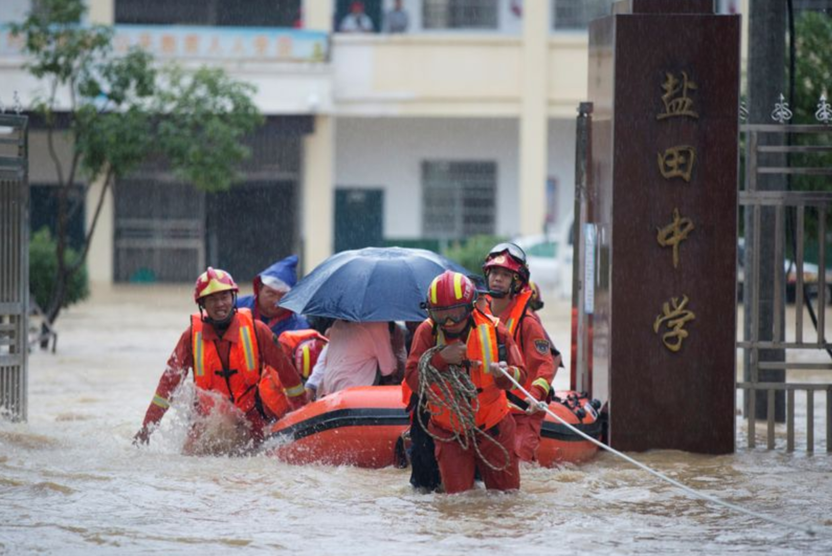 Kỷ lục 20 năm tại hồ nước ngọt lớn nhất Trung Quốc, đồng loạt cảnh báo lũ cao nhất