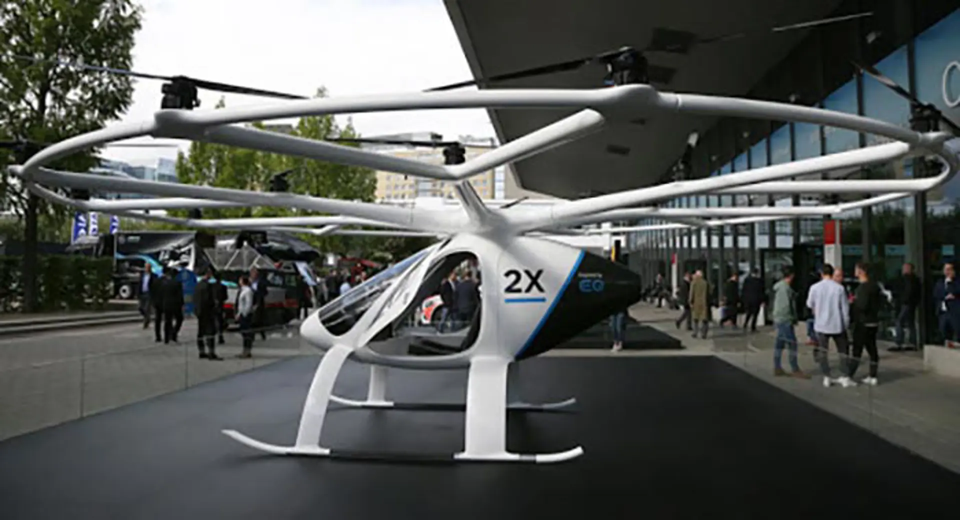 Tin tức công nghệ mới nhất ngày 17/9: Volocopter của Đức cho phép đặt chỗ cho các chuyến bay bằng taxi điện X2