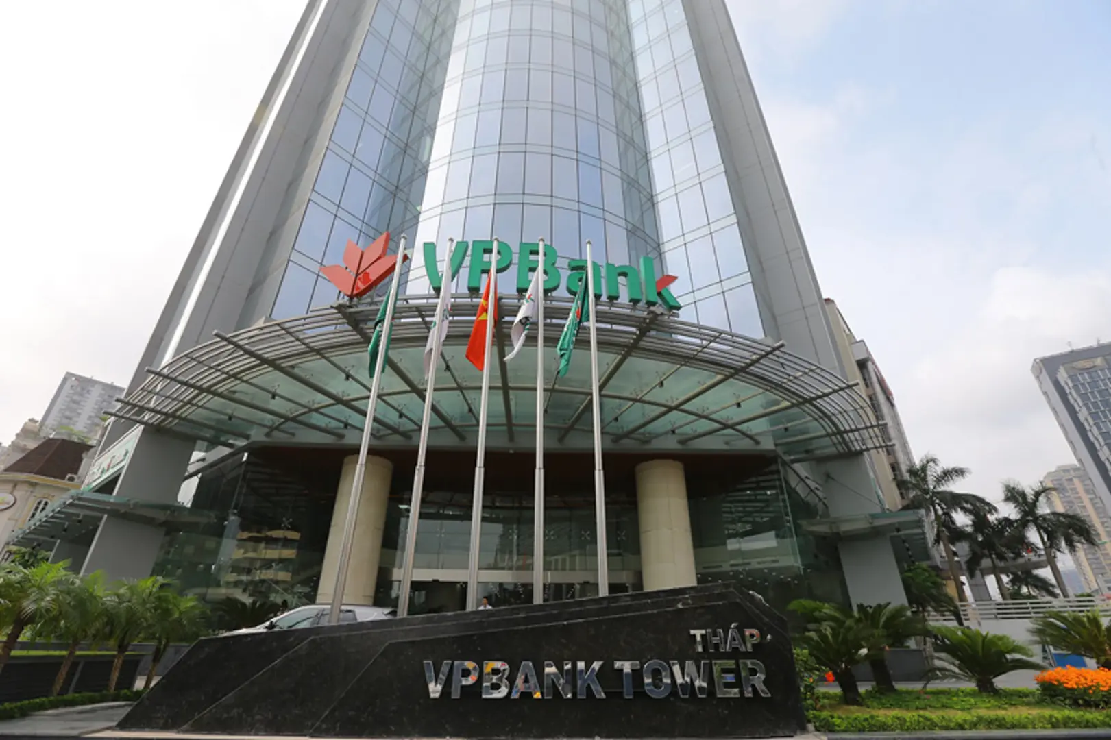 VPBank và Mastercard phối hợp ra mắt chương trình thẻ tín dụng với các ưu đãi đặc quyền hỗ trợ các doanh nghiệp SME sử dụng điện toán đám mây của AWS