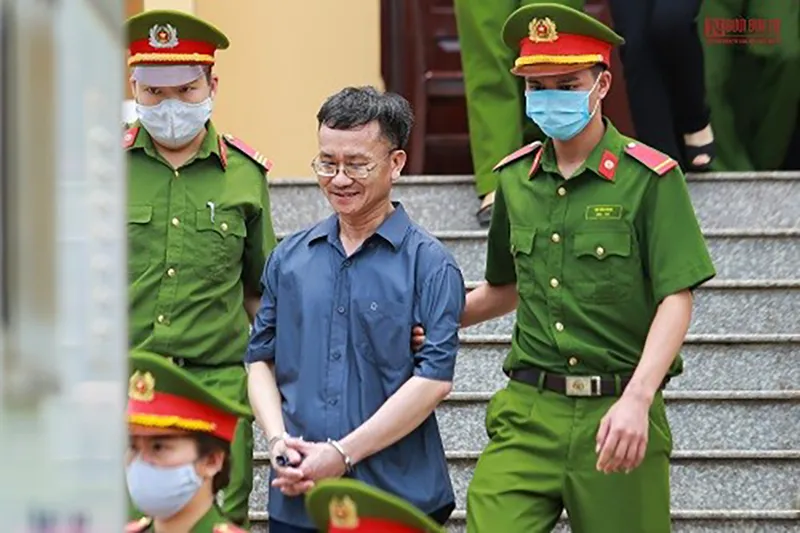 Gian lận điểm thi ở Hòa Bình: Nguyên Trưởng phòng Khảo thí một mực chối tội
