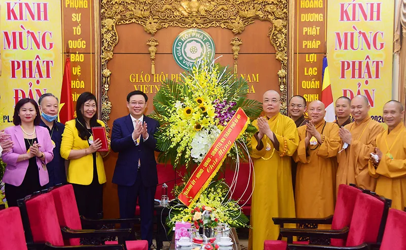 Bí thư Thành ủy chúc mừng Đại lễ Phật đản 2020 – Phật lịch 2564
