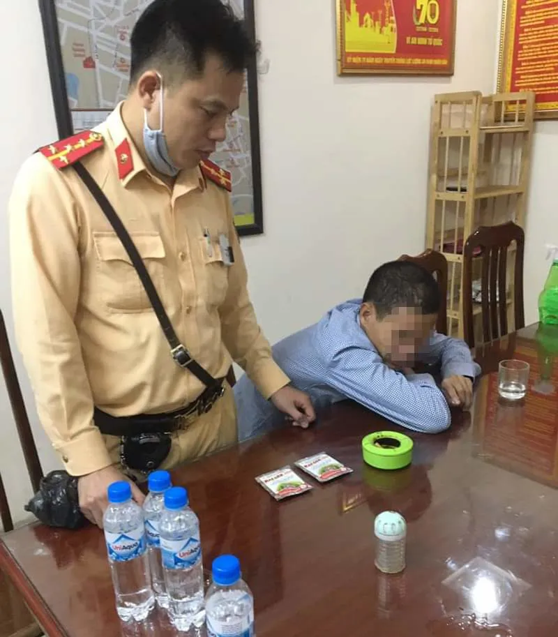 Người đàn ông nhảy cầu Chương Dương tự tử
