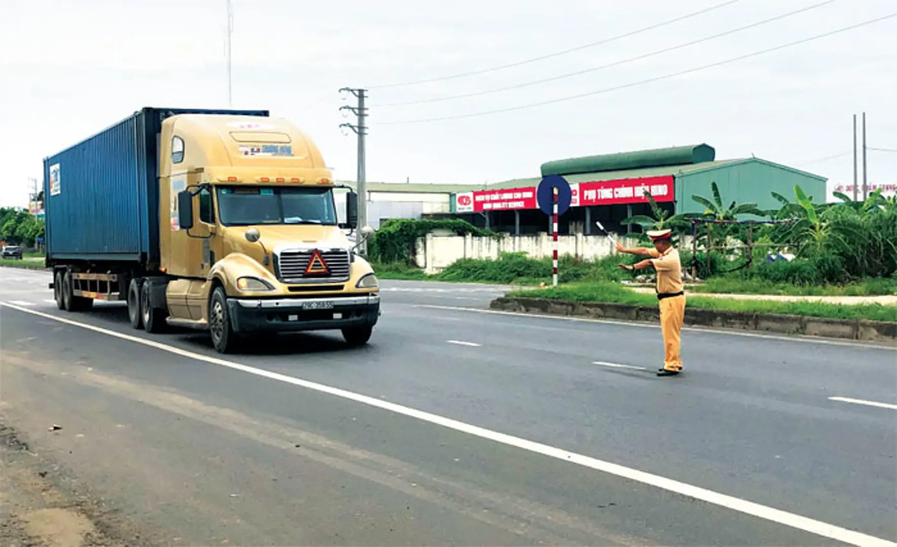 Kiểm tra lái xe, doanh nghiệp kinh doanh vận tải: Duy trì để tạo nền nếp