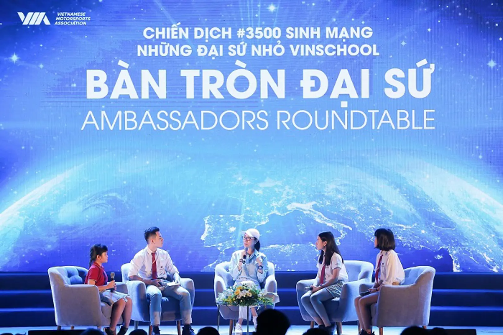 Ngôi sao điện ảnh Dương Tử Quỳnh thảo luận bàn tròn với các “Đại sứ nhỏ” Vinschool trong chiến dịch #3500 lives