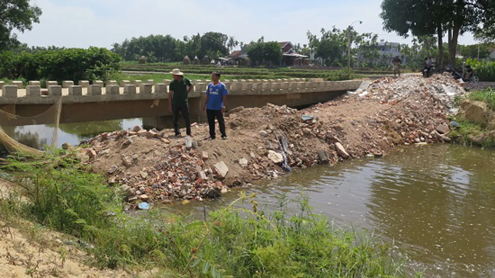 Quảng Ngãi: Vào cuộc làm rõ nguyên nhân ô nhiễm kênh Tư Nghĩa