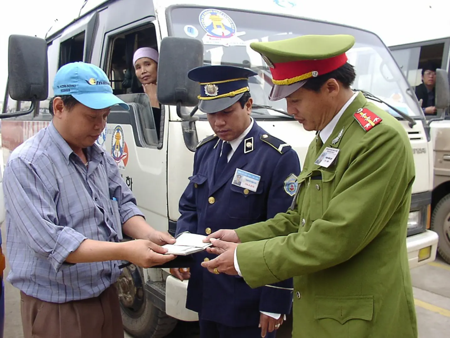 Trật tự ATGT dịp cuối năm: Thường trực những nỗi lo