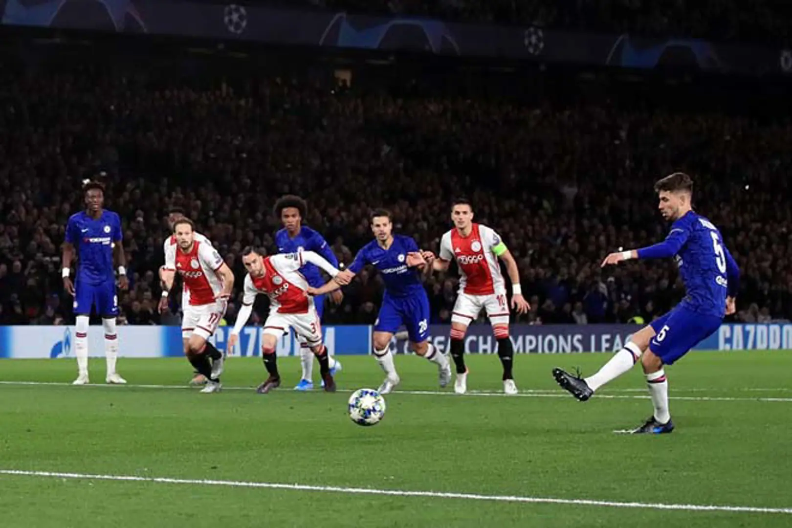 Champions League 2019/20: Chelsea 4-4 Ajax: Trận cầu "điên rồ"