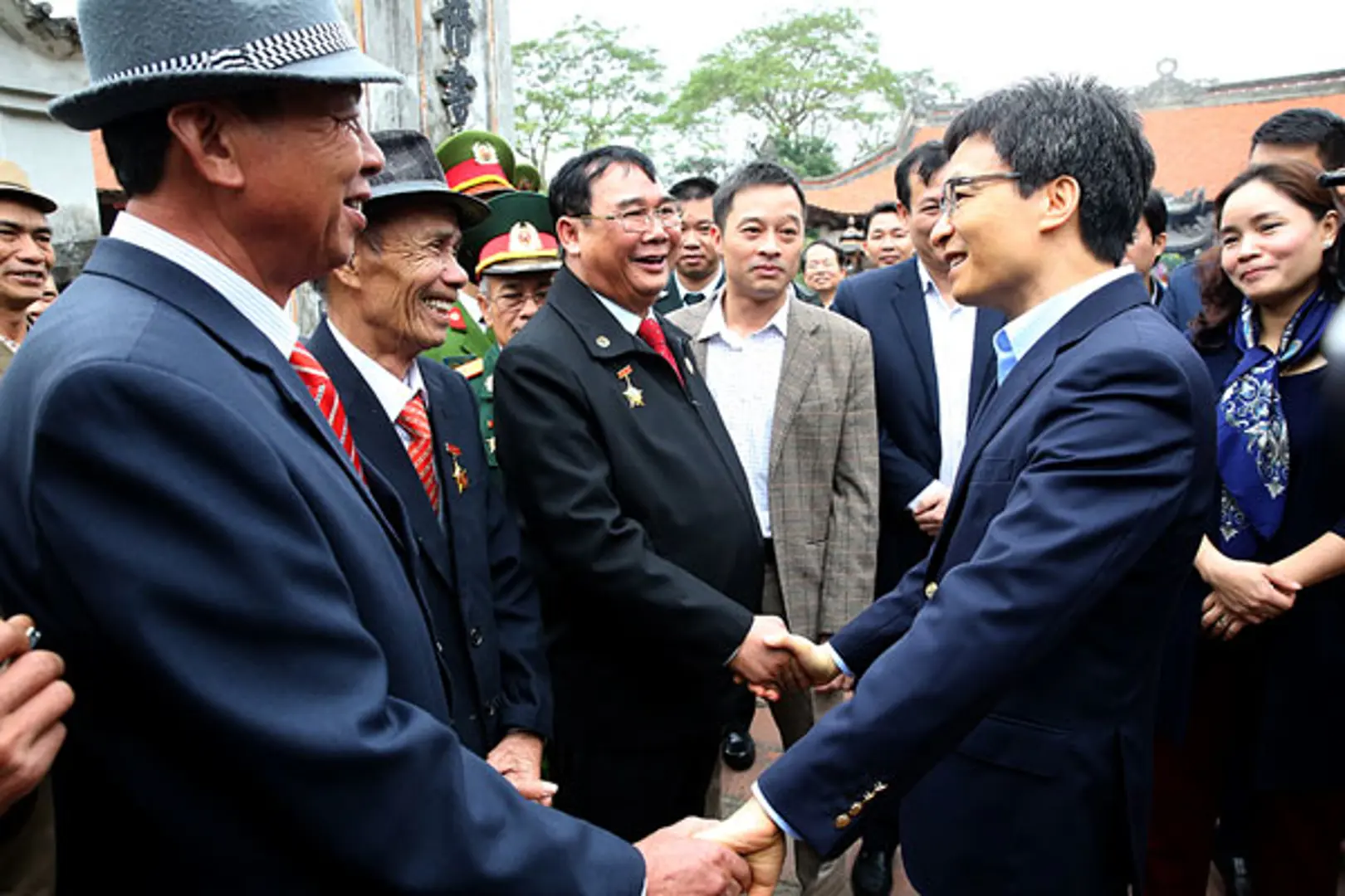 Nghiên cứu cải tạo khu hàng quán chùa Hương