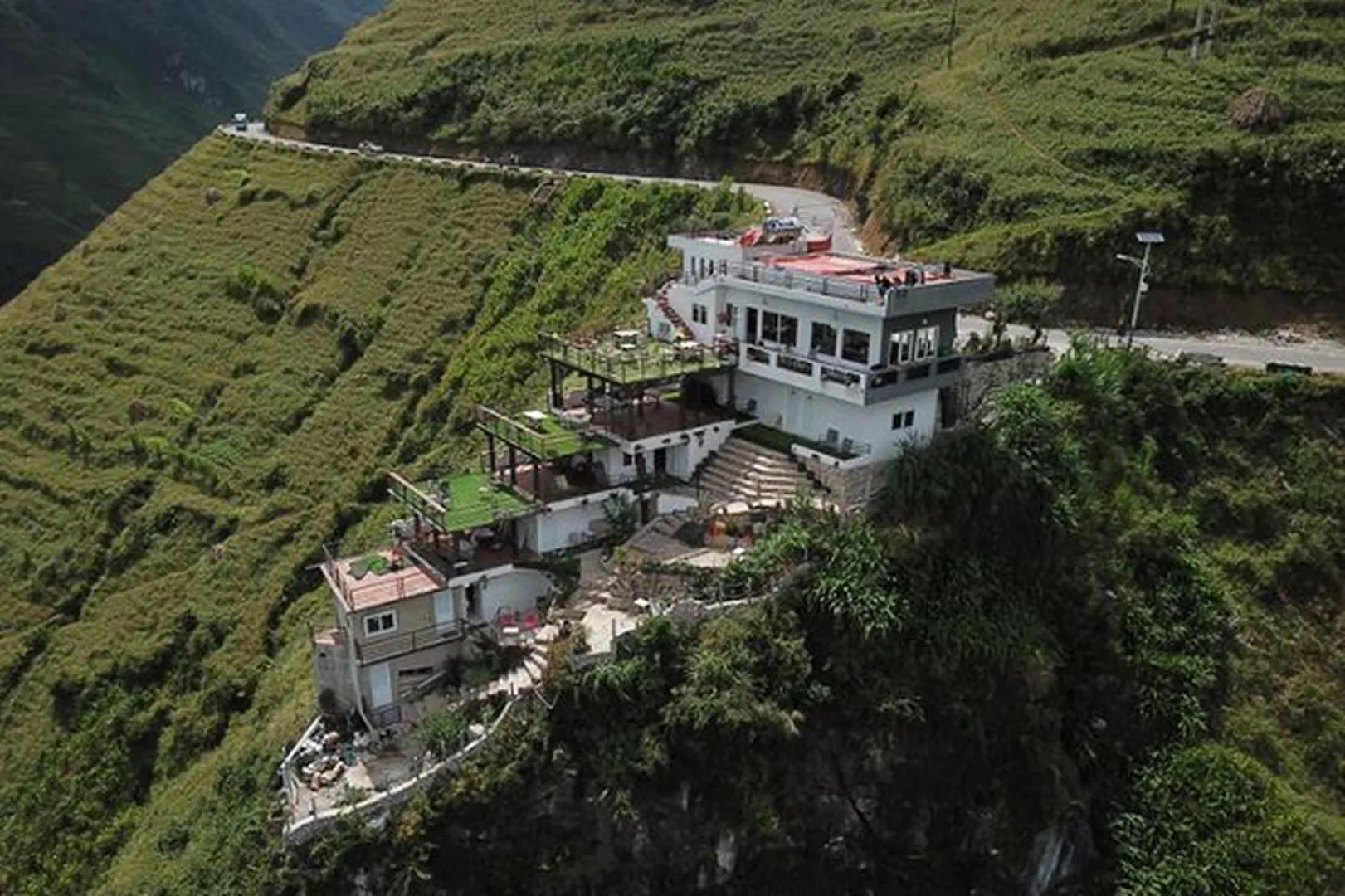 Nhà hàng Panorama phá vỡ cảnh quan đèo Mã Pí Lèng sẽ không "phạt cho tồn tại"