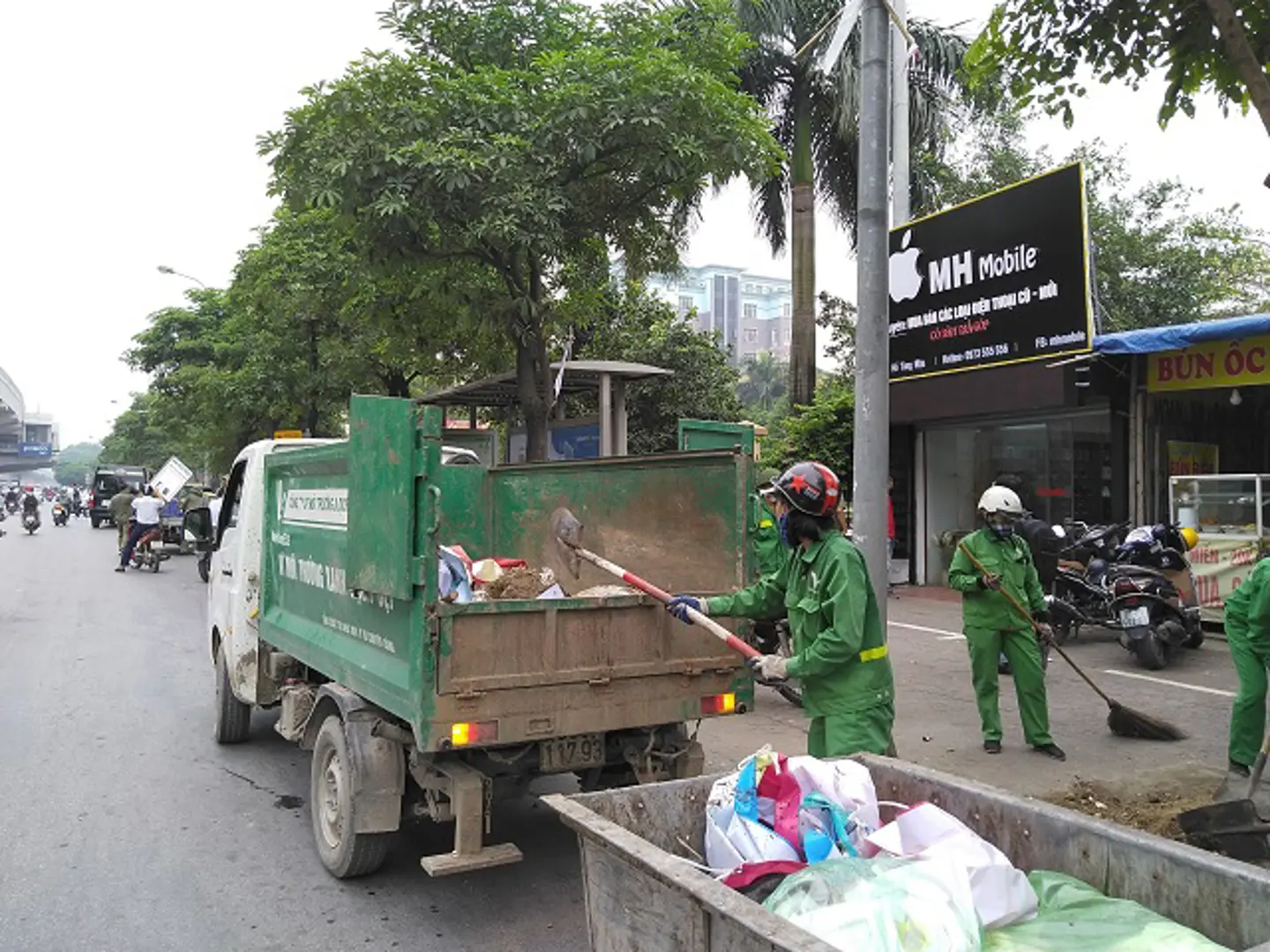 Xóa những “điểm đen” về môi trường