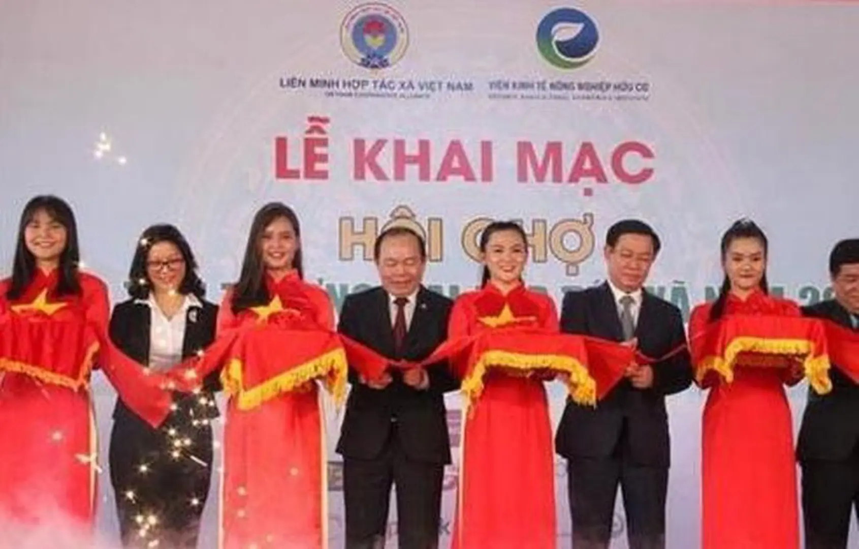 Khai mạc Hội chợ Xúc tiến thương mại hợp tác xã năm 2019