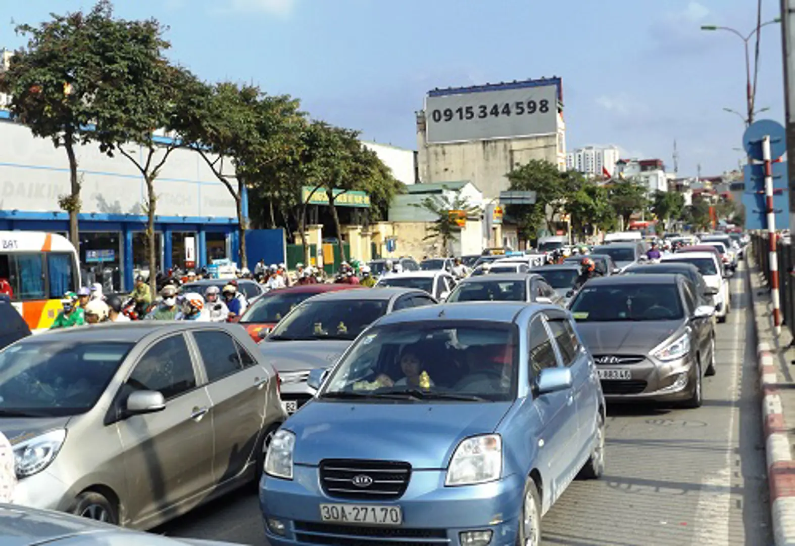 Giao thông dịp Tết Kỷ Hợi: Vì sao tai nạn và ùn tắc đều giảm?