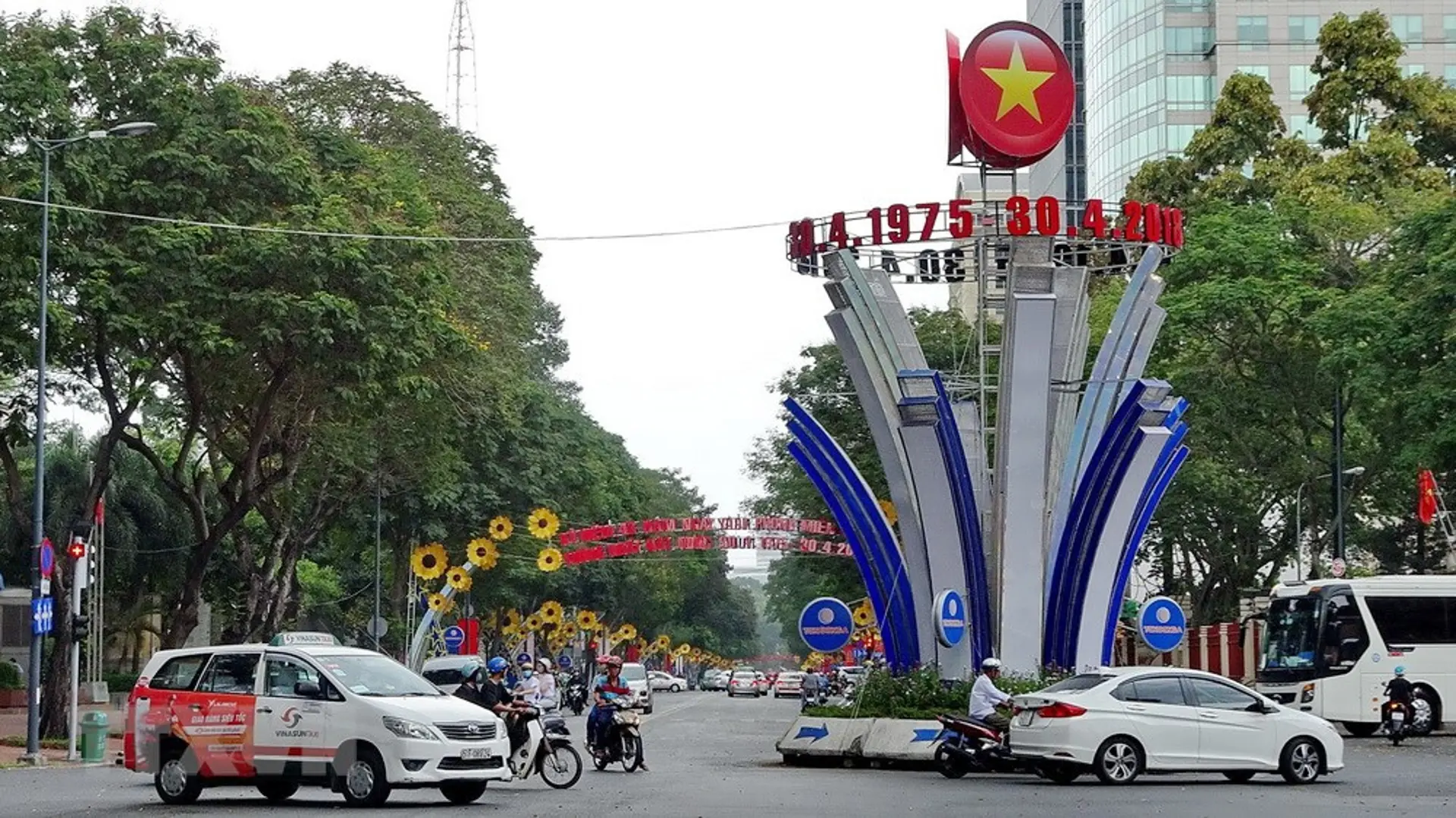 [Photo] Thành phố Hồ Chí Minh những ngày tháng Tư lịch sử