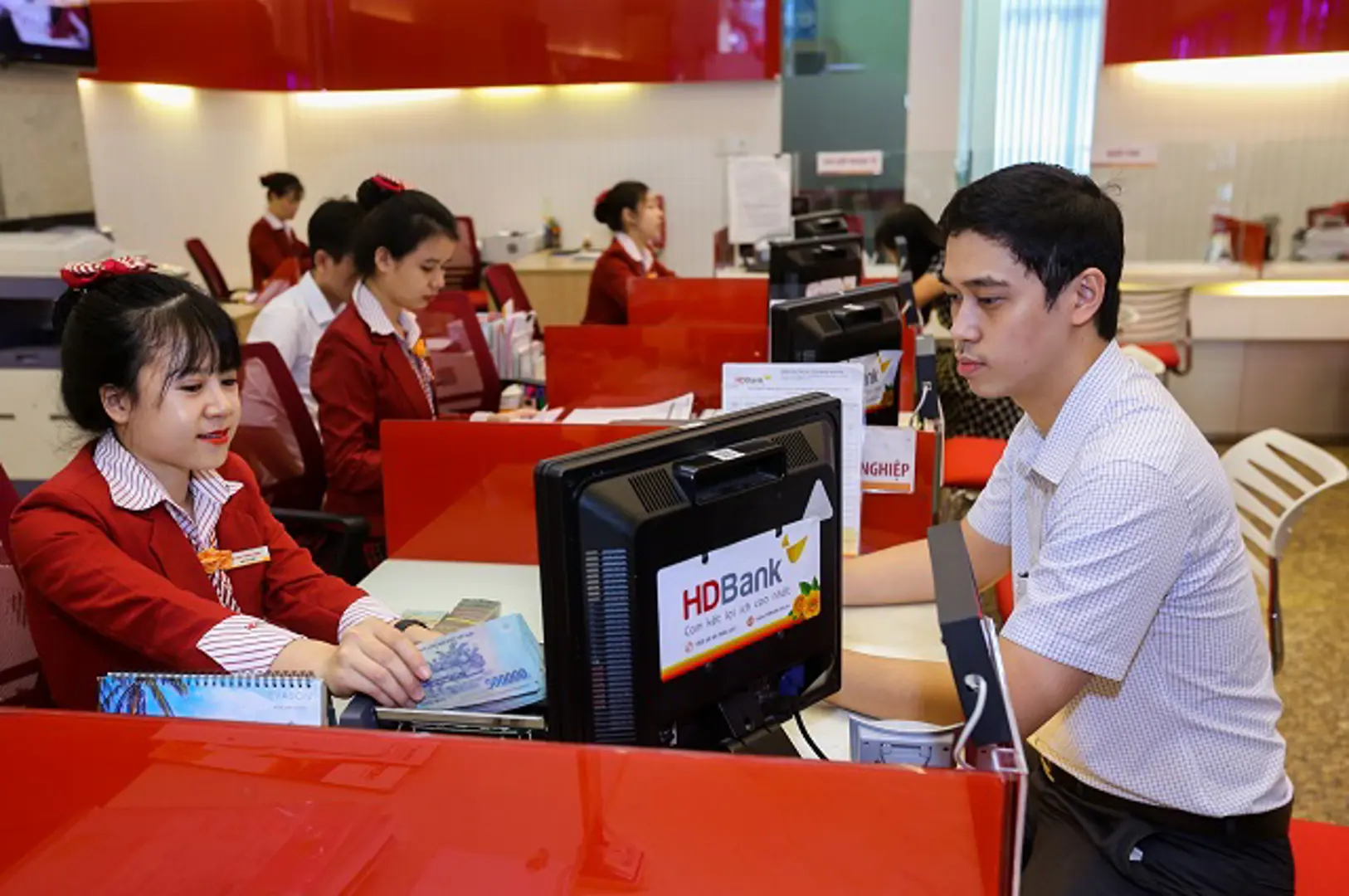 HDBank dành 5.000 tỷ đồng hỗ trợ nhanh cho doanh nghiệp vừa và nhỏ