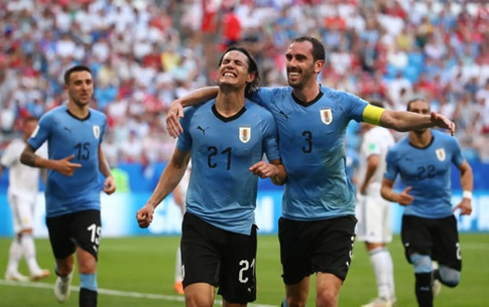 Uruguay - Bồ Đào Nha: Cavani lập siêu phẩm