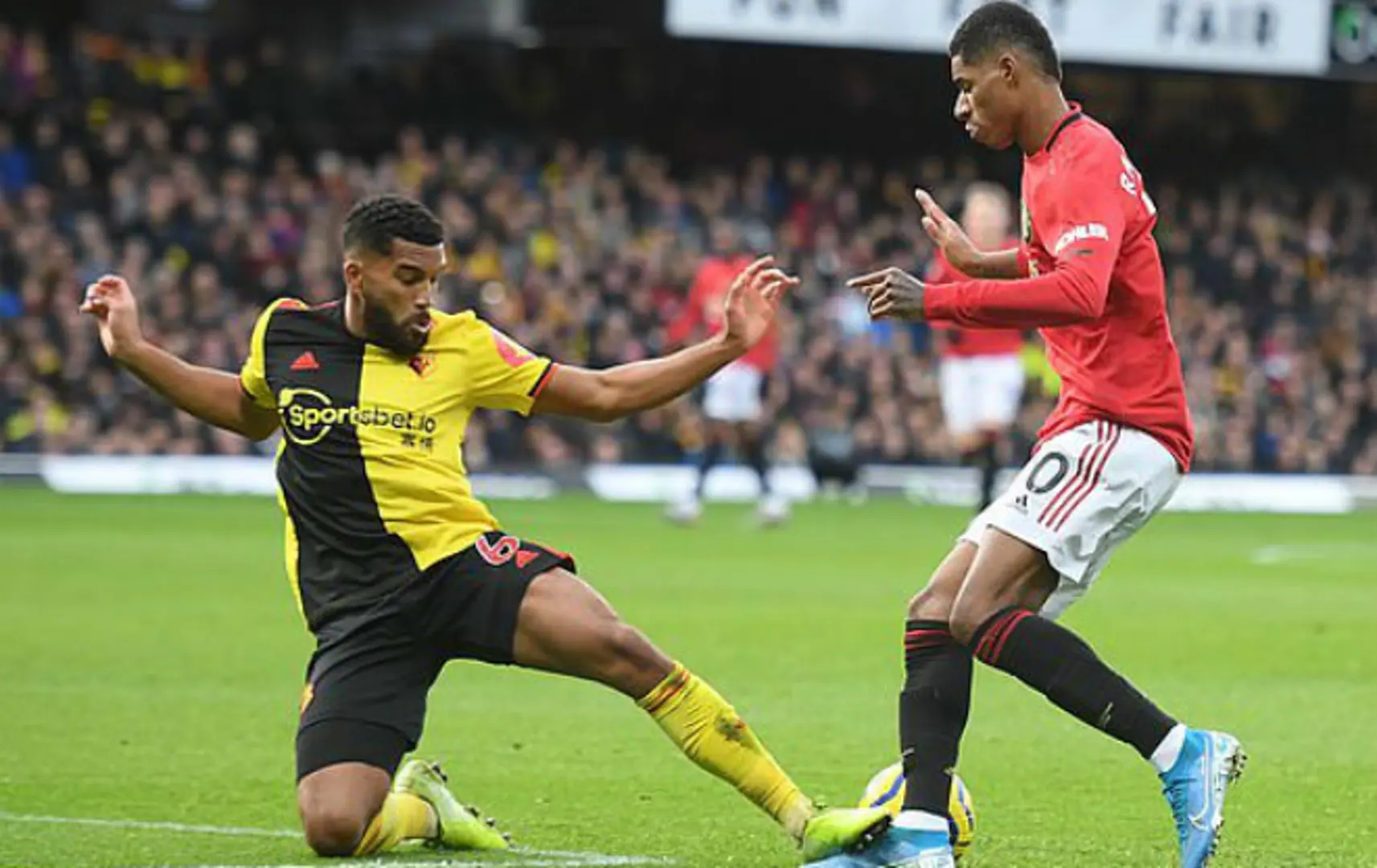 Vicarage Road - ác mộng với "Quỷ đỏ"