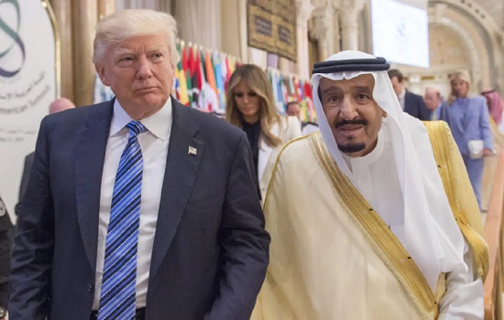 Ông Trump yêu cầu Ả Rập Saudi bù đắp lượng dầu thiếu hụt từ Iran