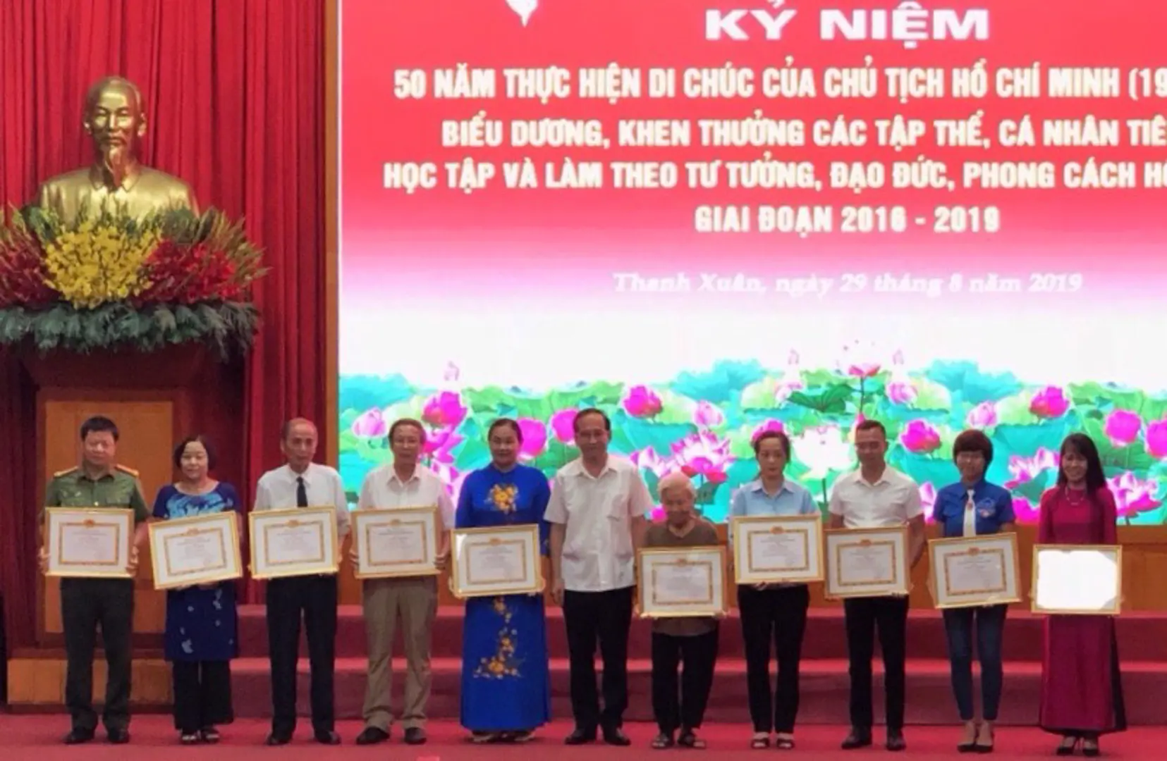 Quận Thanh Xuân: Nhân rộng các điển hình tiên tiến học tập, làm theo Bác