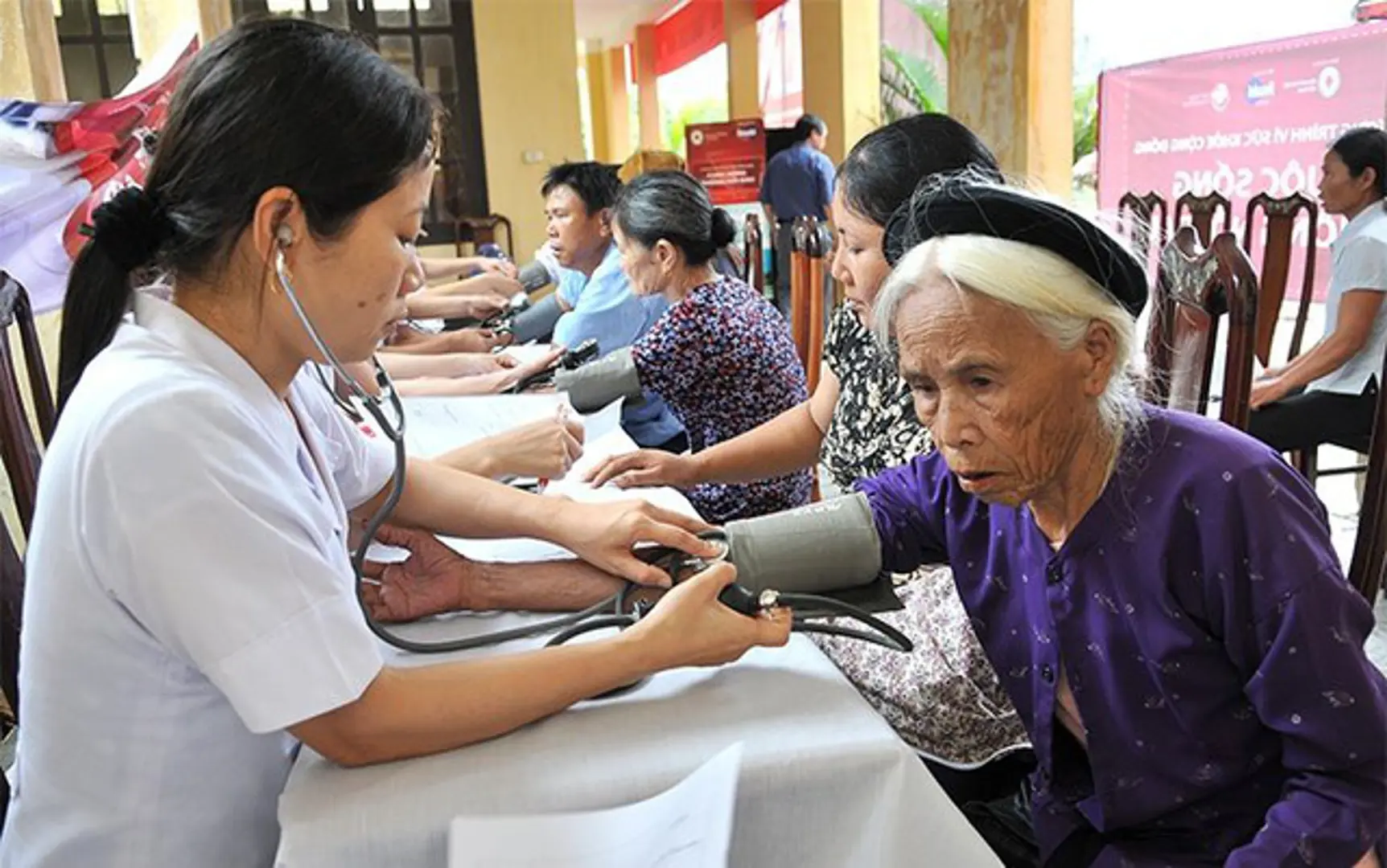 Việt Nam có tốc độ già hóa dân số nhanh nhất thế giới