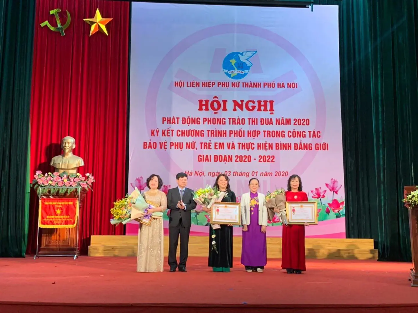 Hội Liên hiệp phụ nữ thành phố Hà Nội thúc đẩy hiệu quả các phong trào thi đua