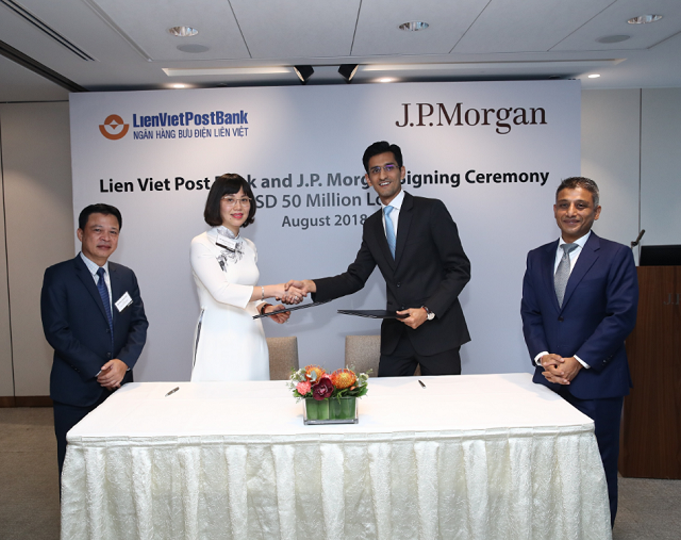 JPMorgan Chase Bank rót 50 triệu USD cho LienVietPostBank