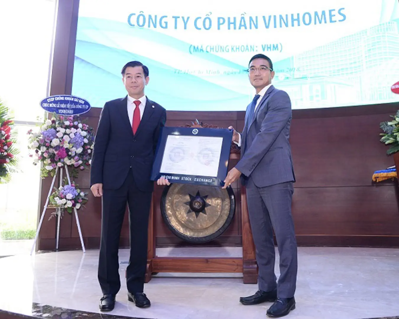 Vinhomes chính thức niêm yết 2,68 tỷ cổ phiếu – mã VHM