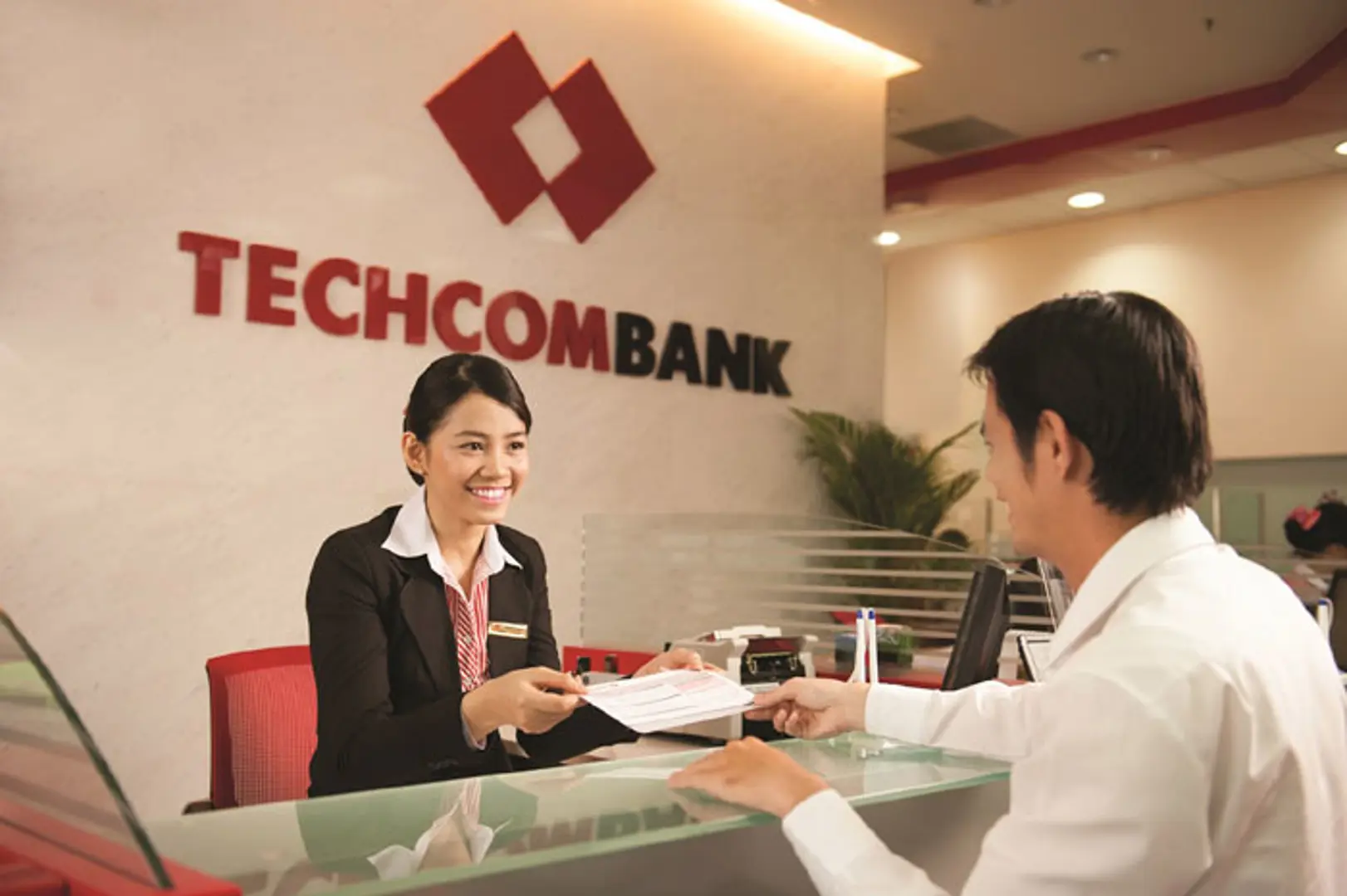 Techcombank chào bán thành công hơn 164 triệu cổ phiếu, thu về 21.000 tỷ đồng