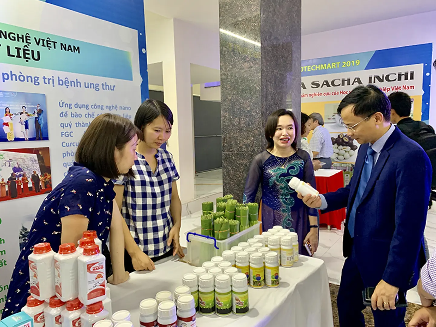 Khai mạc Chợ công nghệ và thiết bị chuyên ngành công nghệ sinh học - Biotechmart 2019