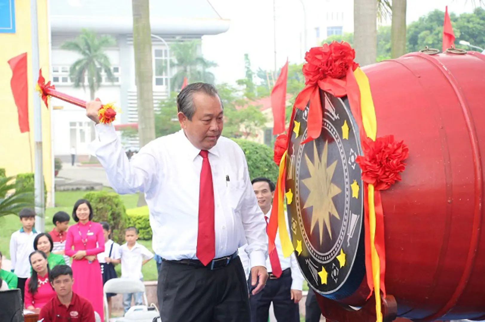 Phó Thủ tướng Trương Hòa Bình dự lễ khai giảng năm học mới tại Đà Nẵng