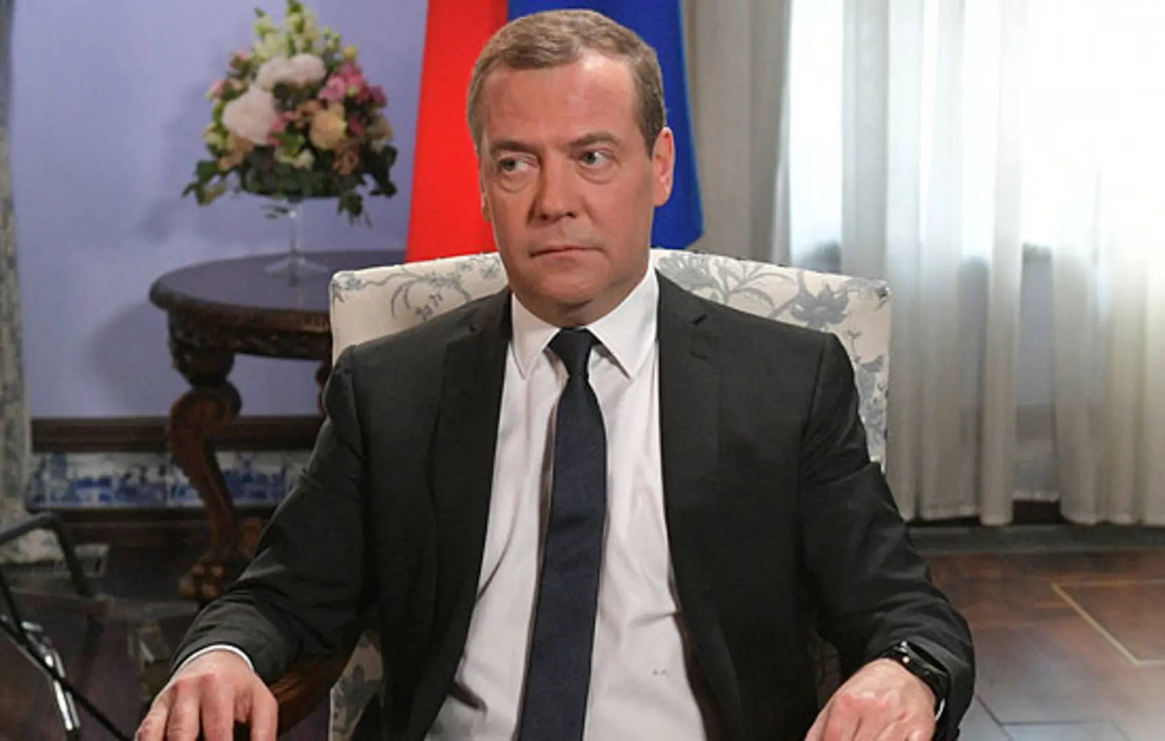 Thủ tướng Nga Medvedev sẽ thảo luận vấn đề Ukraine tại Geneva