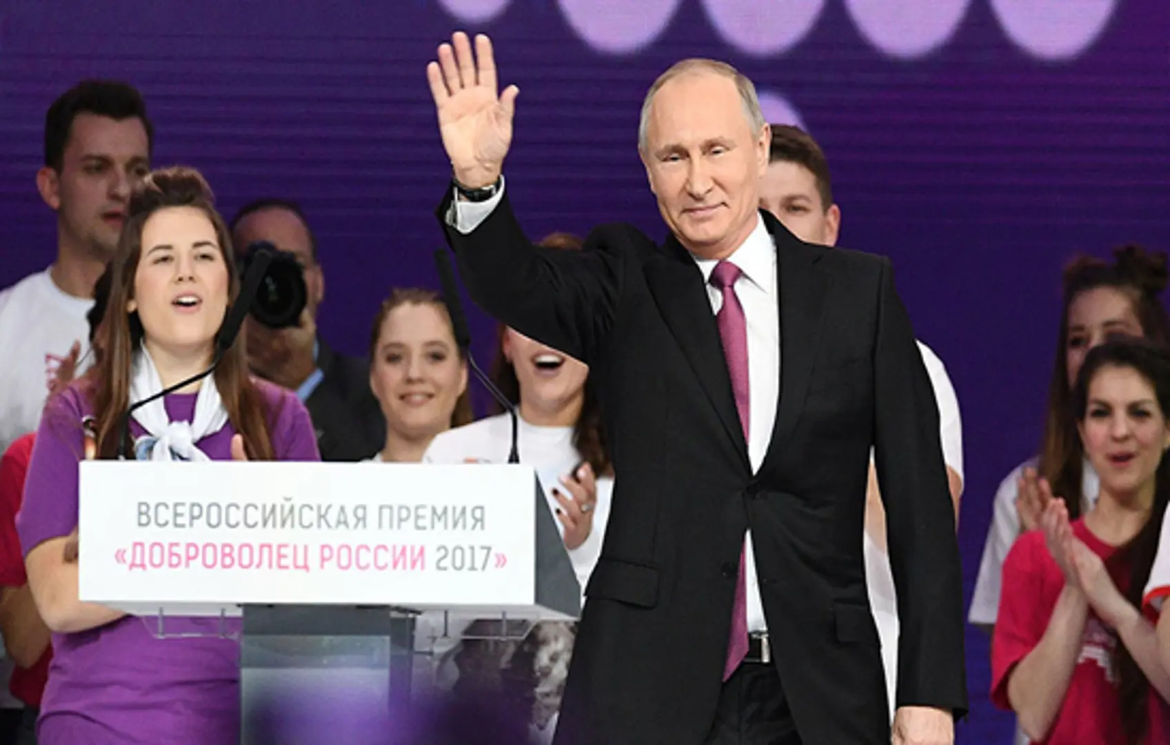 Tại sao Tổng thống Putin thông báo ứng cử nhiệm kỳ mới khi thăm Nhà máy GAZ?