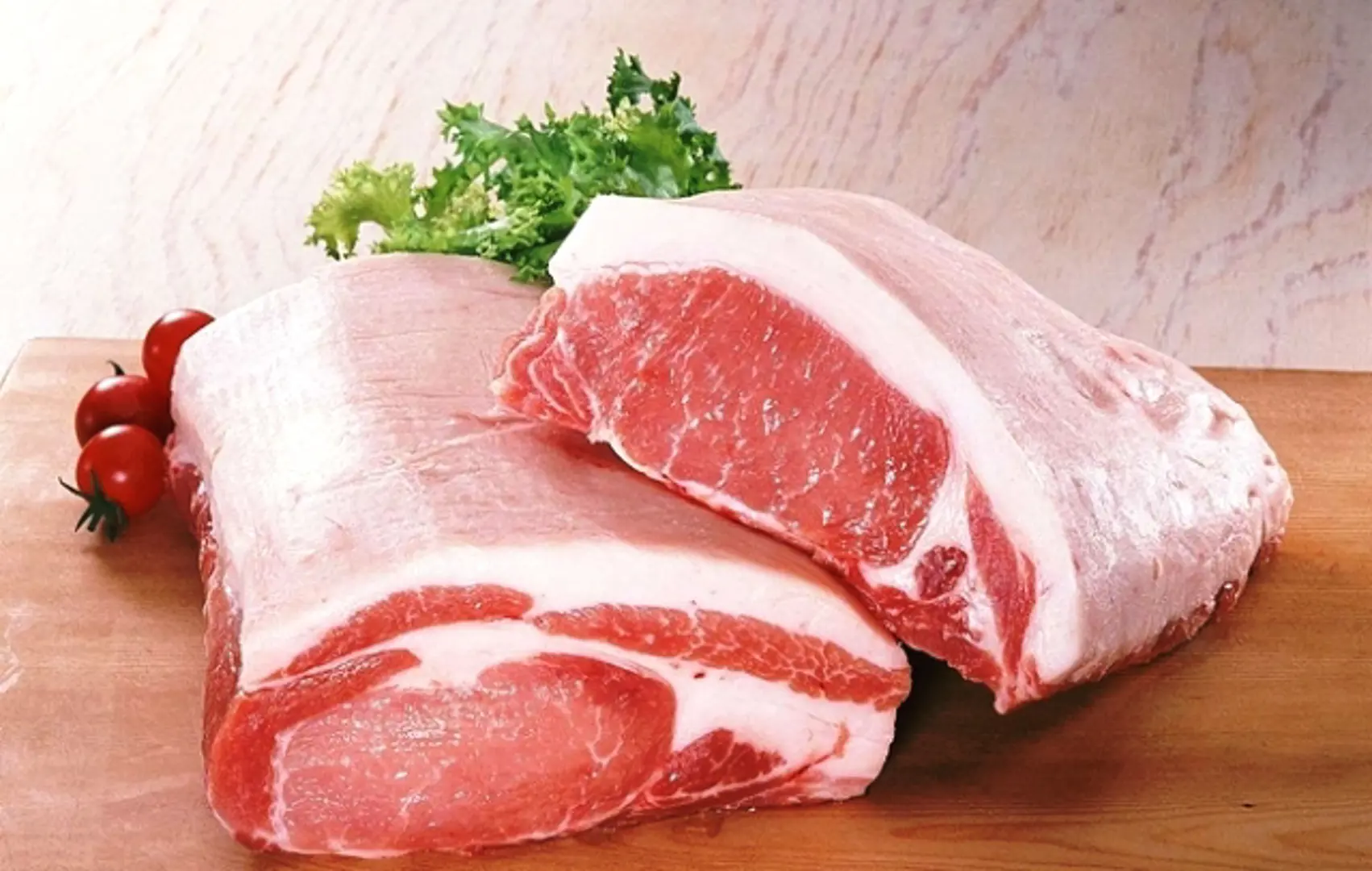 Nhiều doanh nghiệp thông báo giảm giá lợn hơi xuống 70.000 đồng/kg