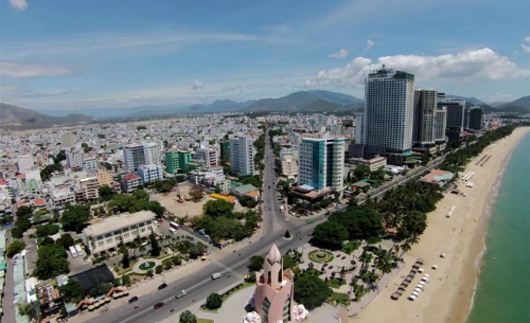 Nguồn cung condotel tăng cao