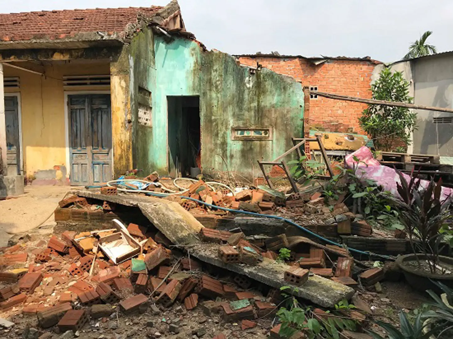 Quảng Ngãi: Hàng trăm hộ dân sống khốn khổ trong vùng quy hoạch “treo” 22 năm