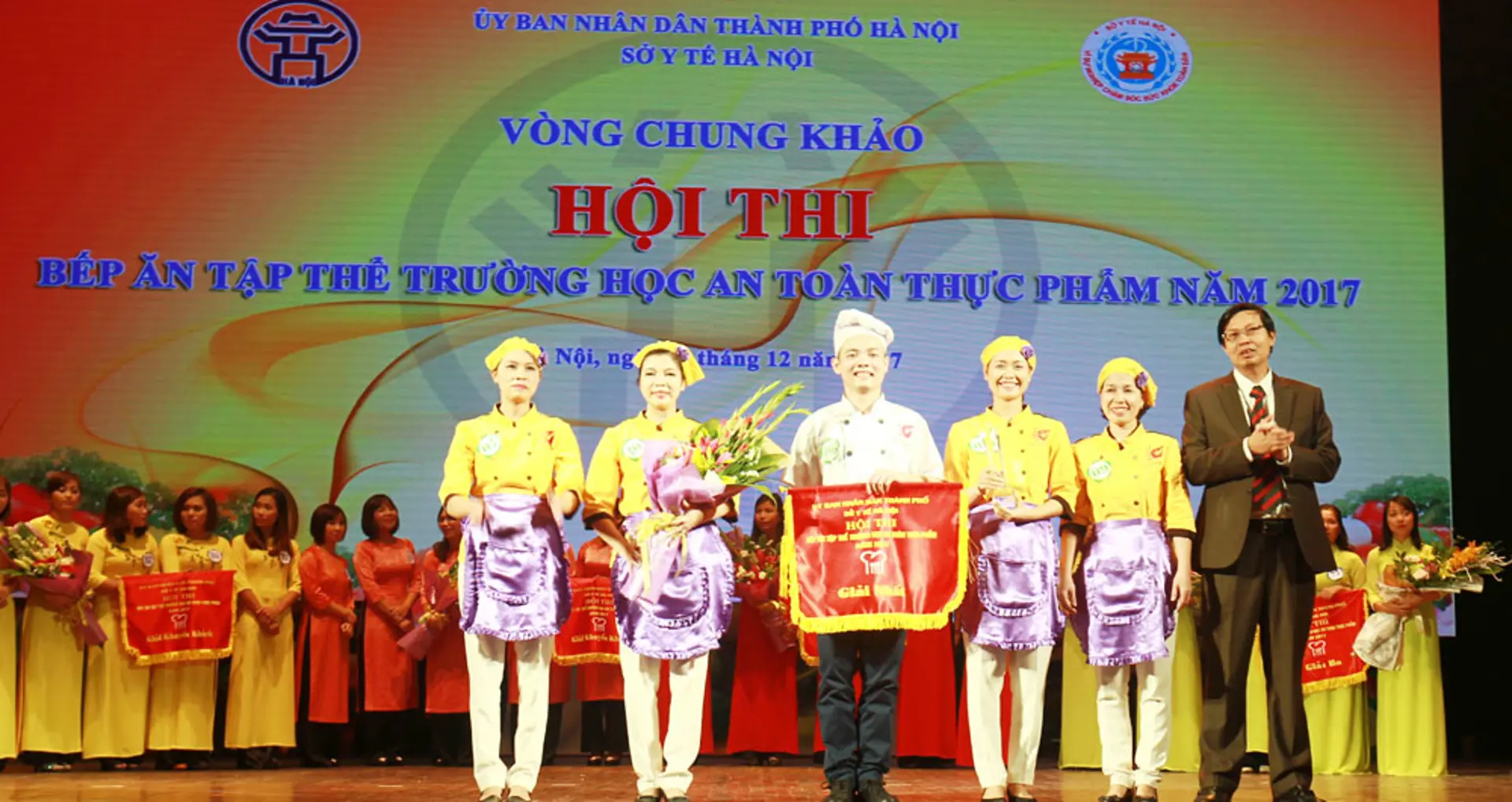 Rà soát toàn bộ bếp ăn trường học ở Hà Nội