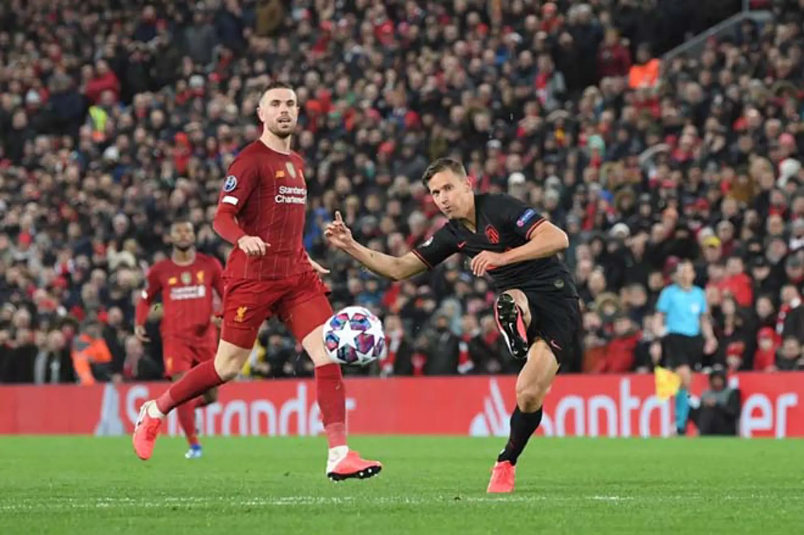 Liverpool cay đắng thành cựu vương của Champions League