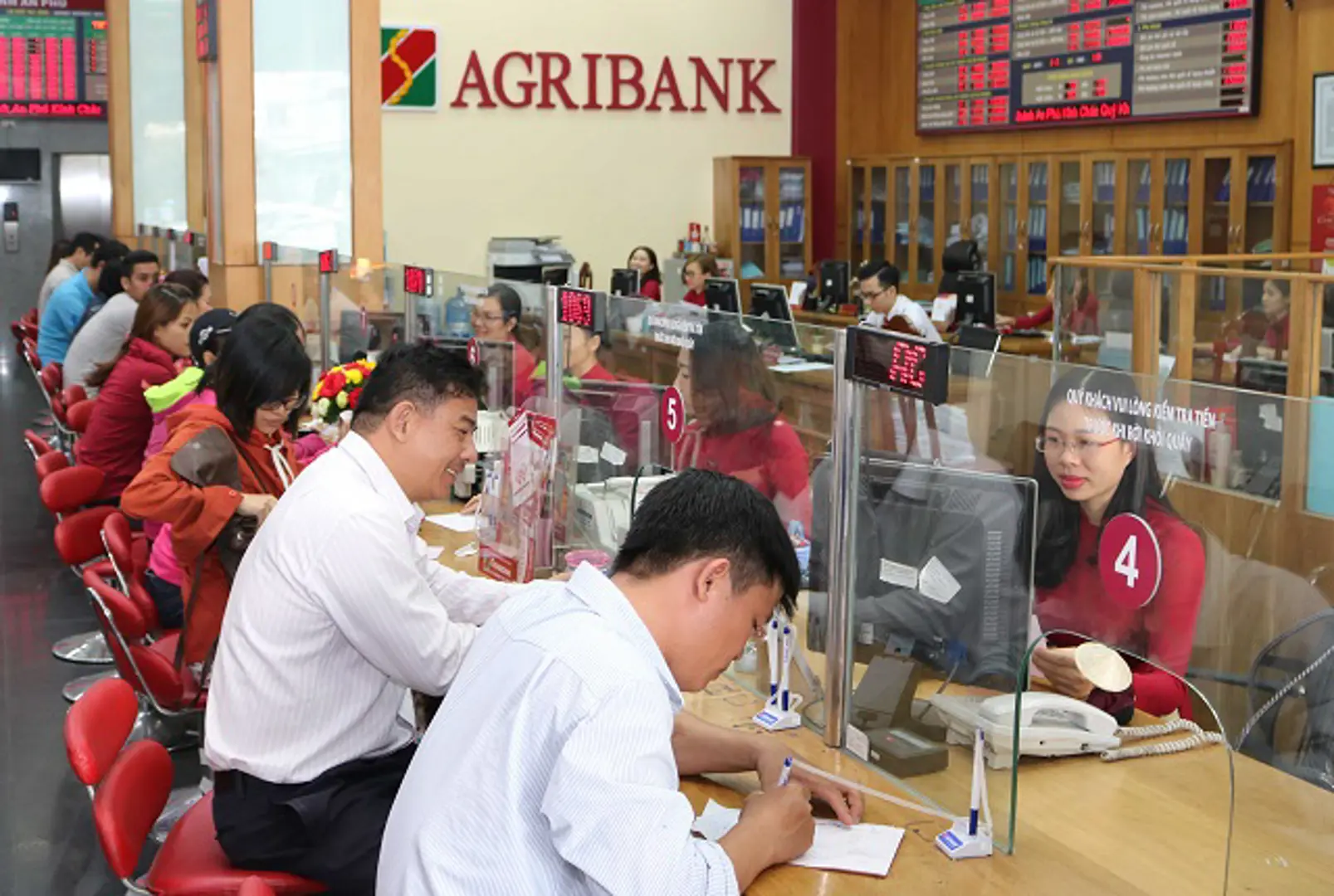 Agribank: 30 năm lớn mạnh cùng đất nước