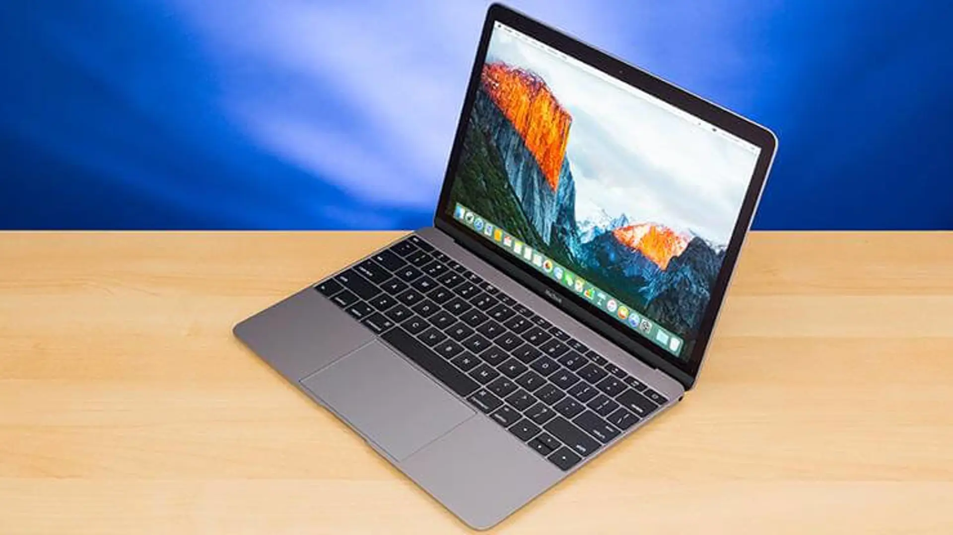 Thu hồi MacBook Pro vì pin quá nóng gây mất an toàn