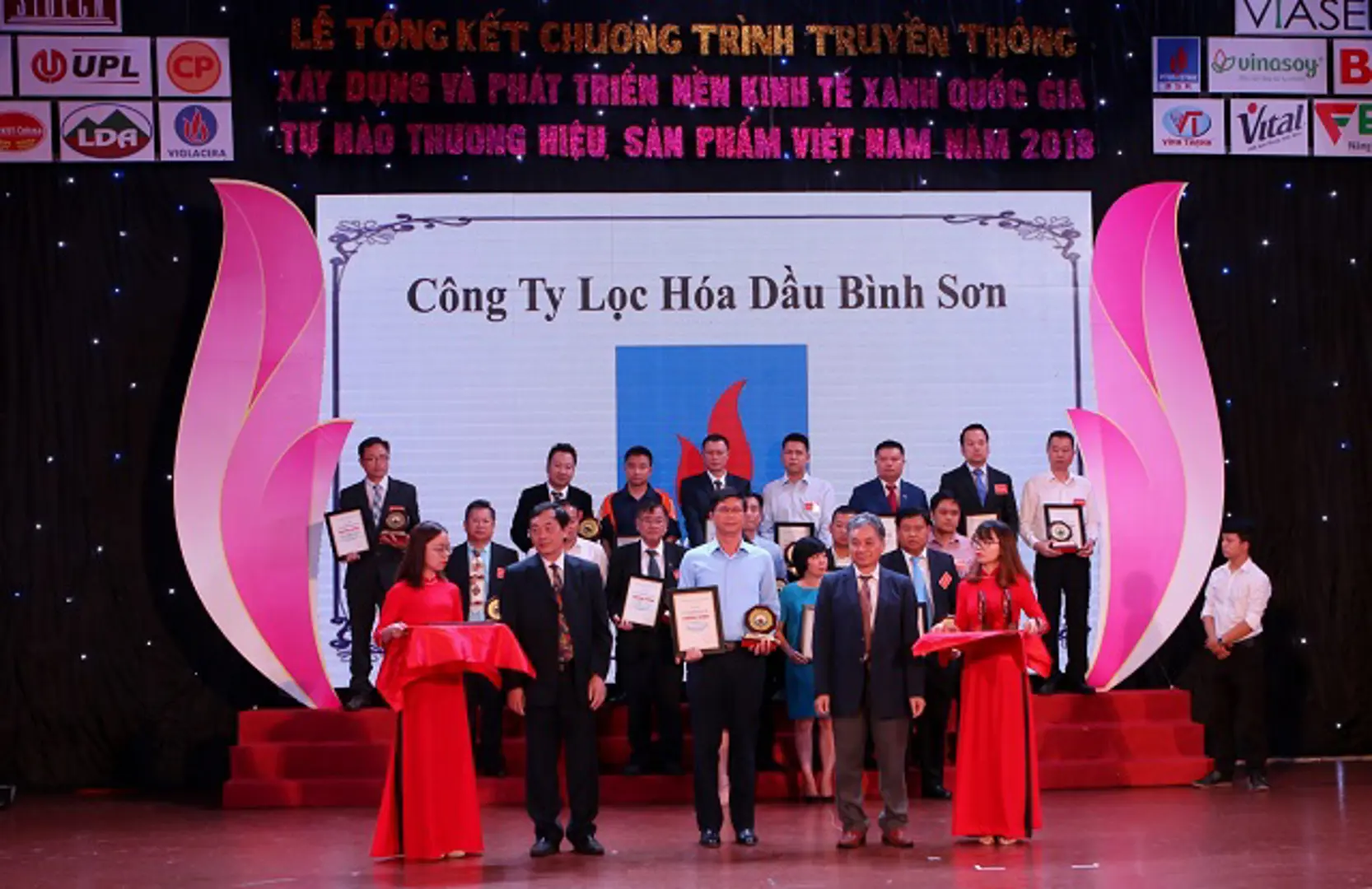 Lọc hóa dầu Bình Sơn được vinh danh Top 10 “Nhà máy xanh thân thiện”