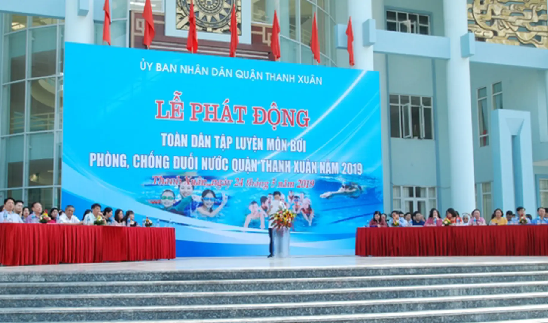 Quận Thanh Xuân có trên 15.000 học sinh biết bơi