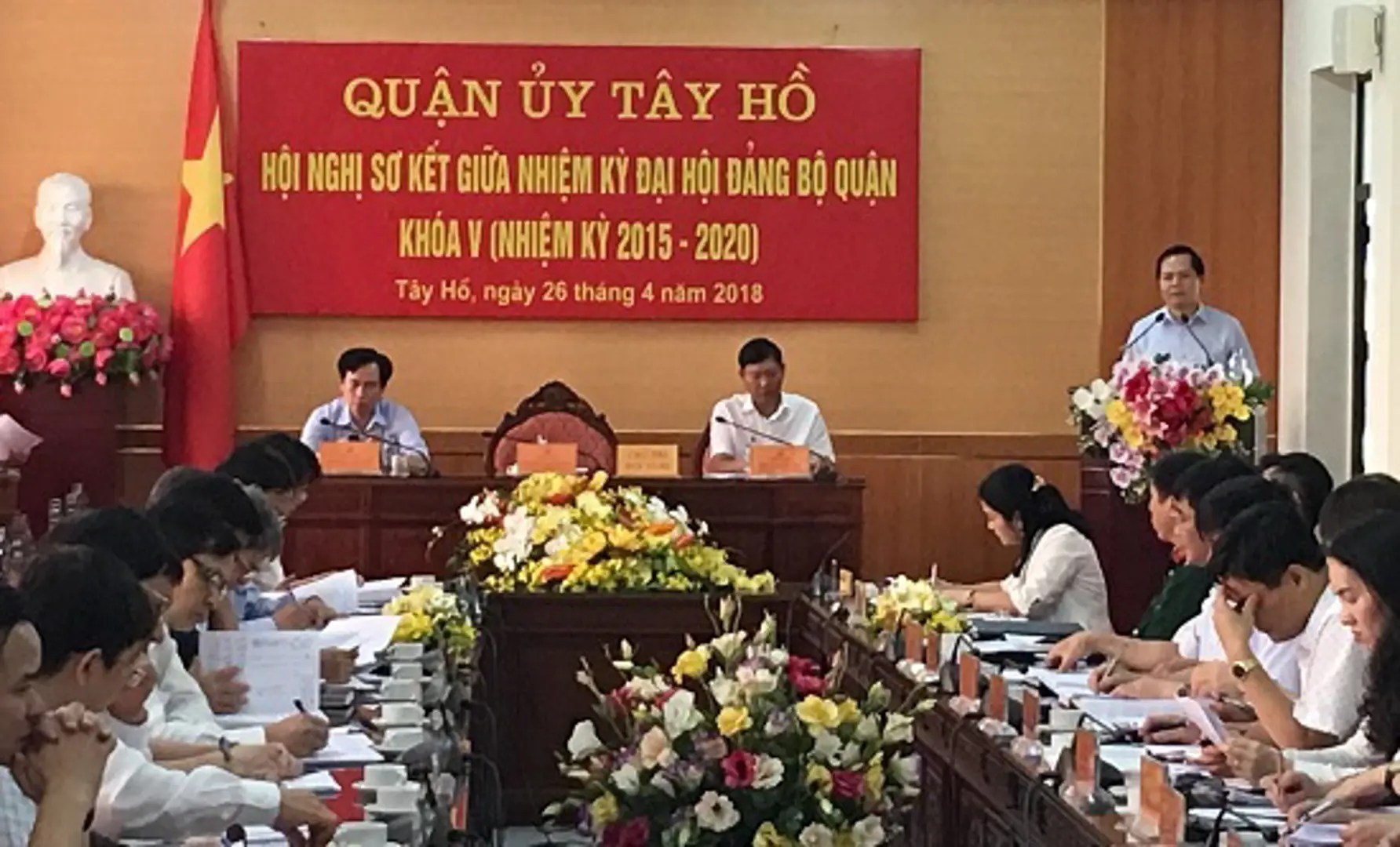 Quận Tây Hồ hoàn thành cao các chỉ tiêu sau nửa nhiệm kỳ