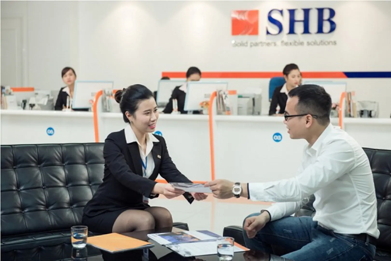 SHB tặng phí bảo hiểm trị giá tới 500 triệu đồng