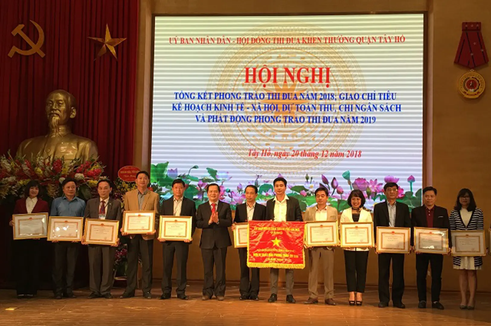 Quận Tây Hồ phát động thi đua thực hiện thắng lợi các nhiệm vụ năm 2019